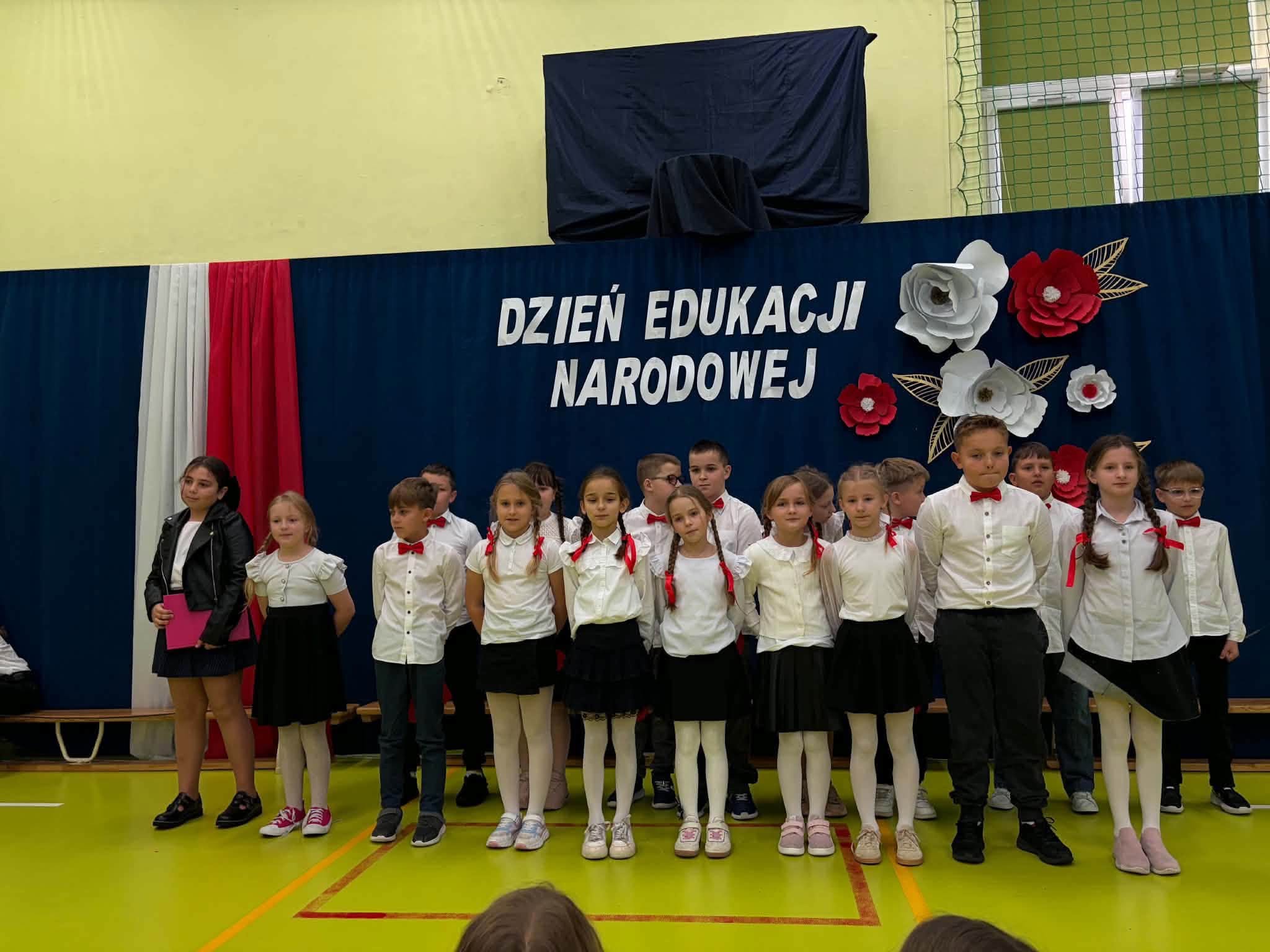 Obchody Dnia Edukacji Narodowej w Szkole Podstawowej w Brzezinach