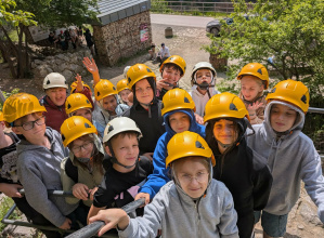Klasy IV na wycieczce.